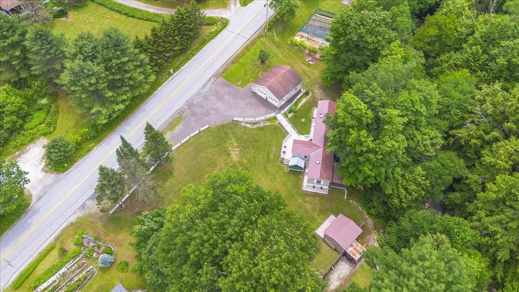 8642 Main Road Huntington VT 05462