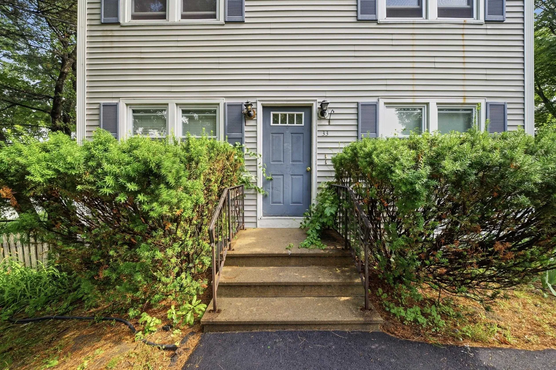 33 Elwood Avenue Manchester NH 03103
