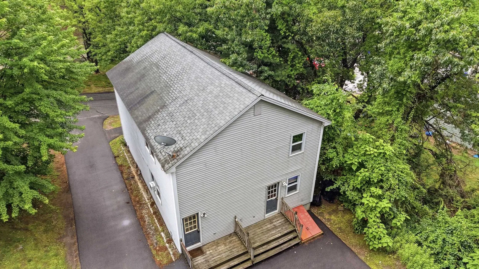 33 Elwood Avenue Manchester NH 03103