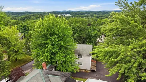 33 Elwood Avenue Manchester NH 03103