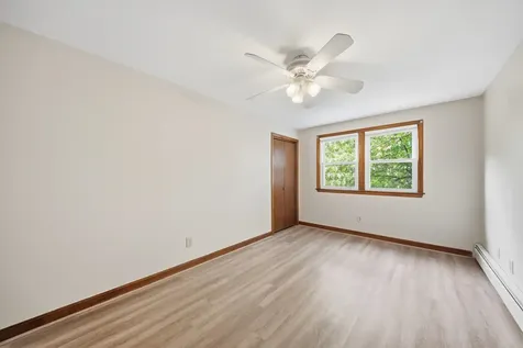 33 Elwood Avenue Manchester NH 03103