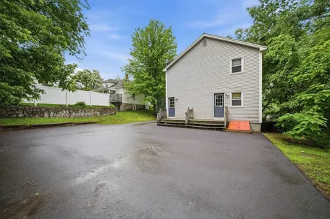 33 Elwood Avenue Manchester NH 03103