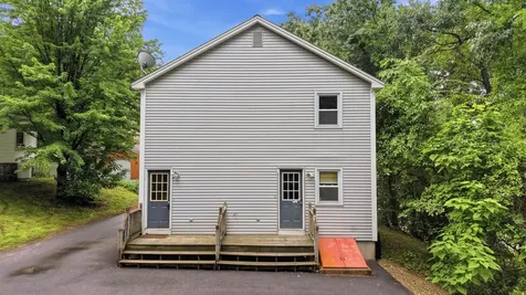 33 Elwood Avenue Manchester NH 03103