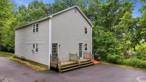 33 Elwood Avenue Manchester NH 03103