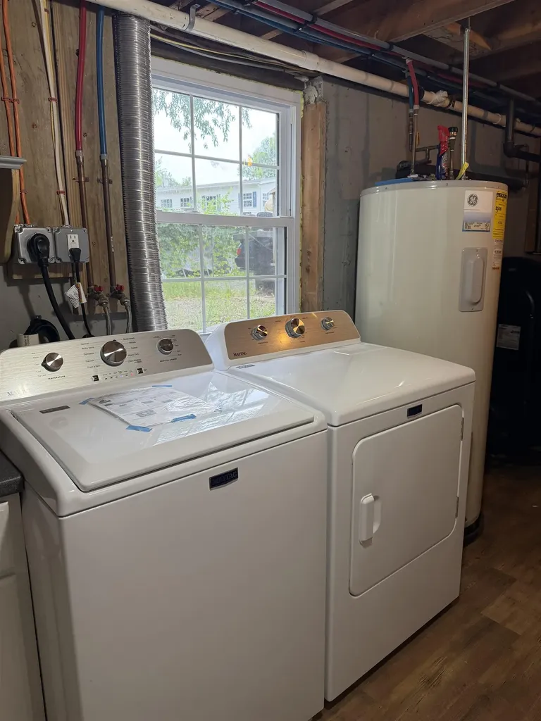 17 Boynton Lane Seabrook NH 03874