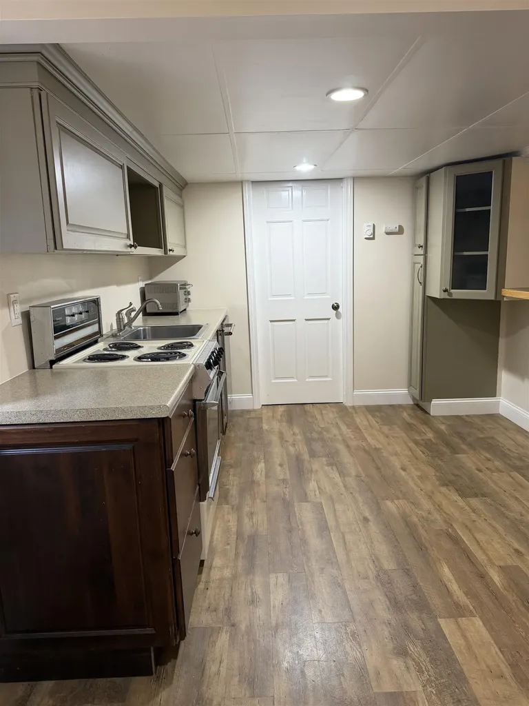 17 Boynton Lane Seabrook NH 03874
