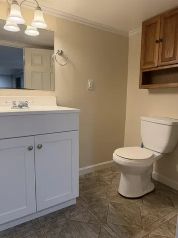 17 Boynton Lane Seabrook NH 03874