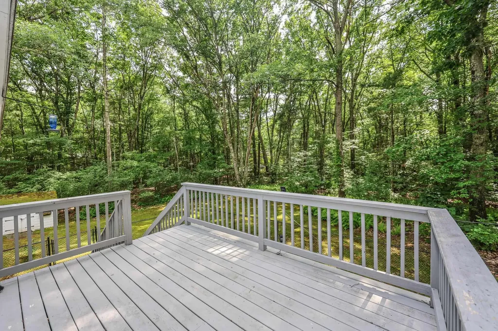 65 Shannon Road Salem NH 03079