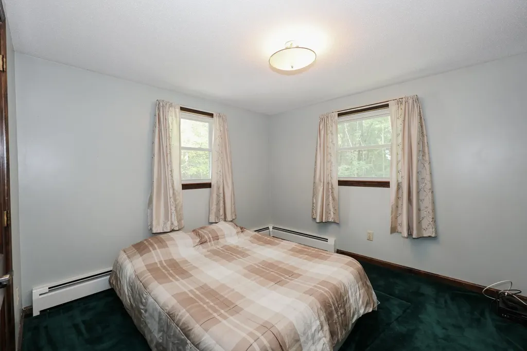 65 Shannon Road Salem NH 03079