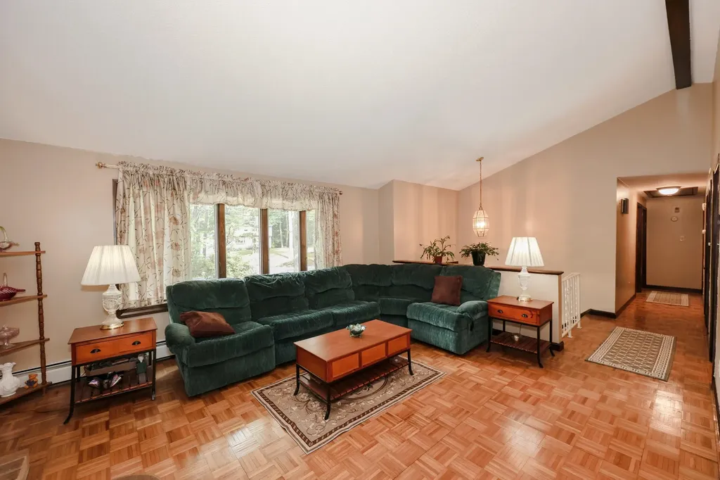 65 Shannon Road Salem NH 03079