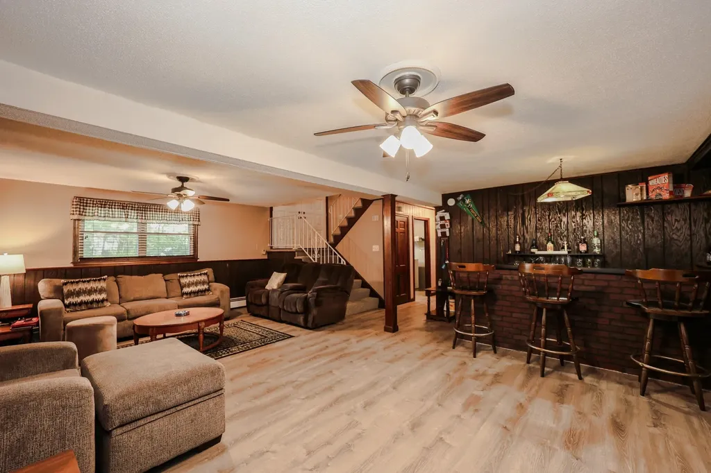 65 Shannon Road Salem NH 03079