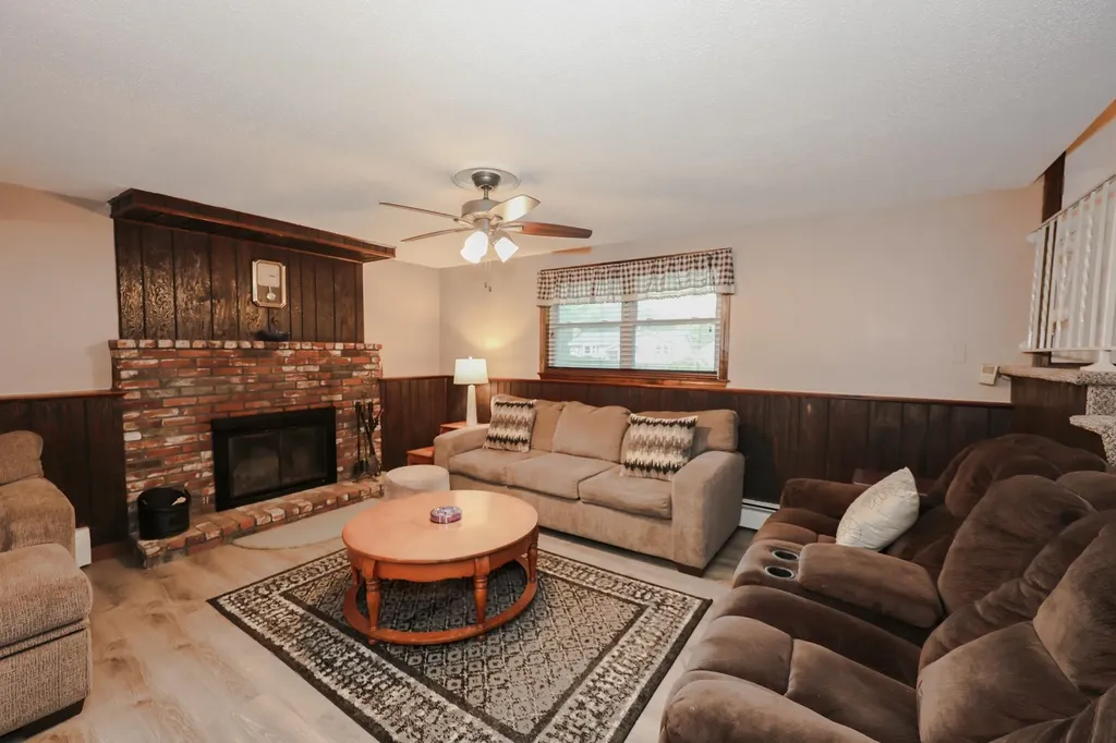 65 Shannon Road Salem NH 03079
