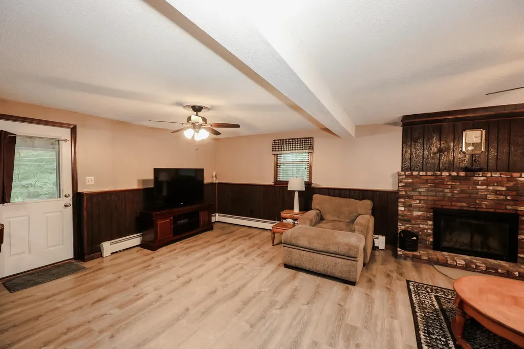 65 Shannon Road Salem NH 03079