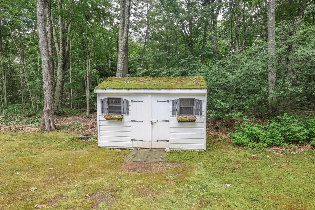 65 Shannon Road Salem NH 03079