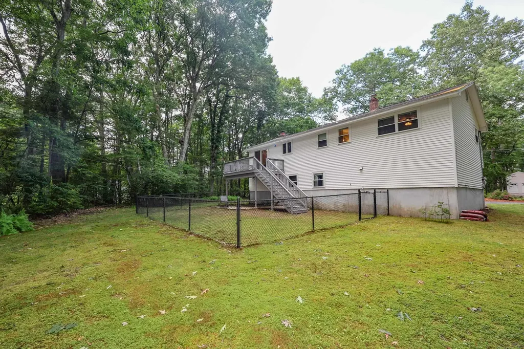 65 Shannon Road Salem NH 03079