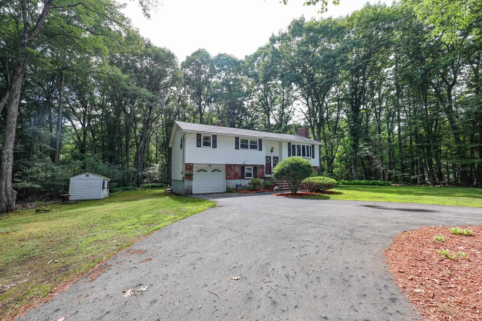 65 Shannon Road Salem NH 03079