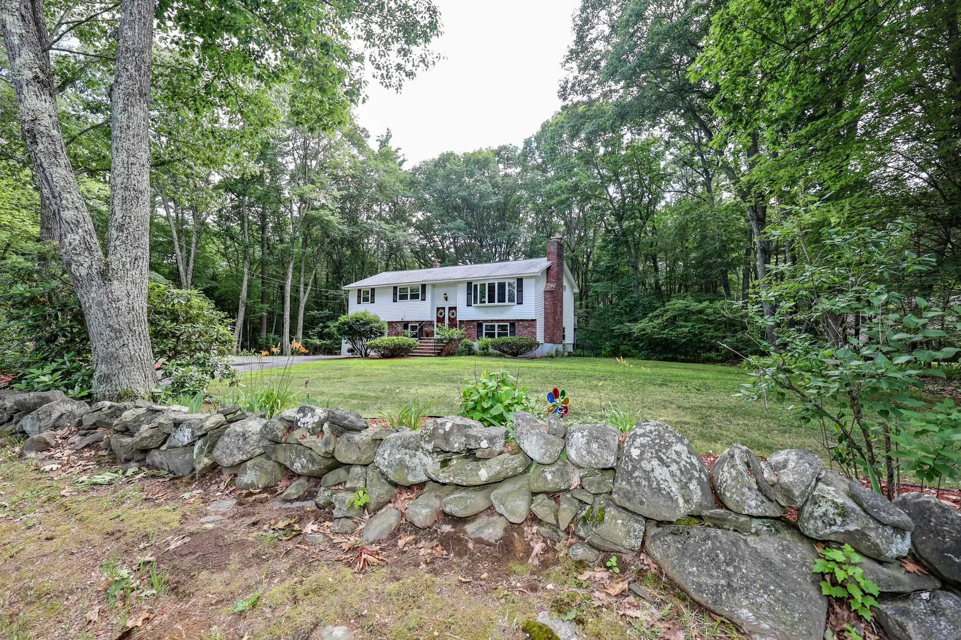 65 Shannon Road Salem NH 03079