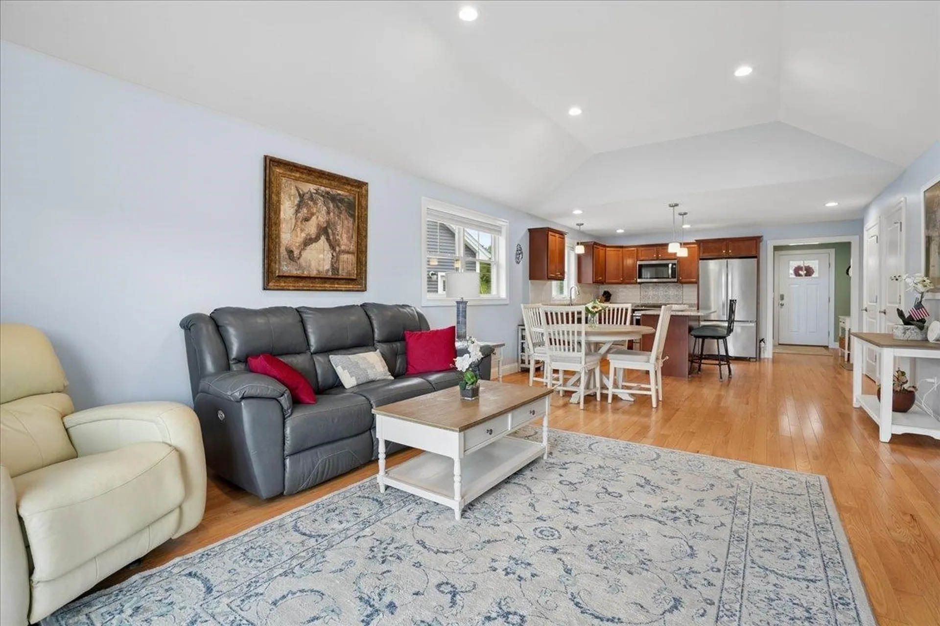 28 Pasture Lane Nashua NH 03062