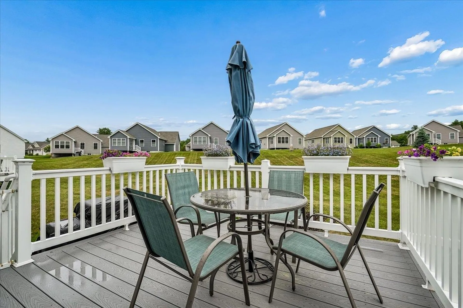 28 Pasture Lane Nashua NH 03062