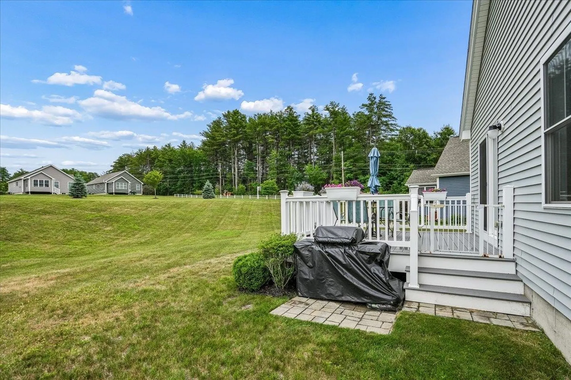 28 Pasture Lane Nashua NH 03062