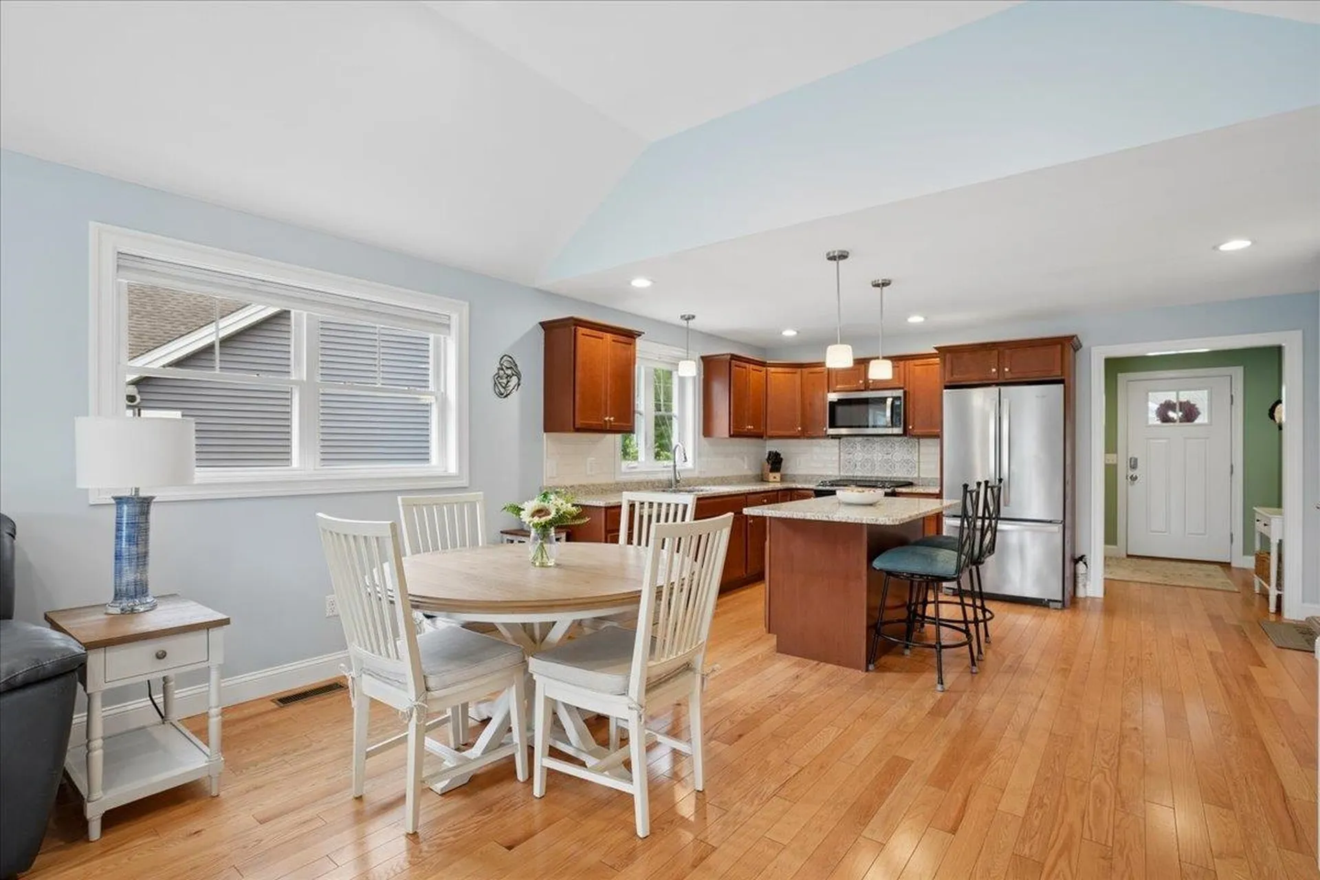28 Pasture Lane Nashua NH 03062