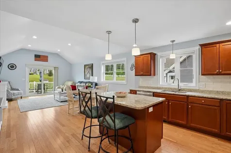 28 Pasture Lane Nashua NH 03062
