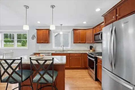 28 Pasture Lane Nashua NH 03062
