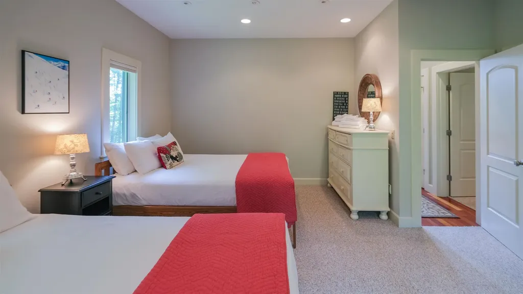 27 Johnson Loop Ludlow VT 05149