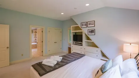 27 Johnson Loop Ludlow VT 05149