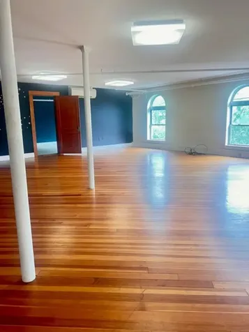 7 Wallingford Square Kittery ME 03904
