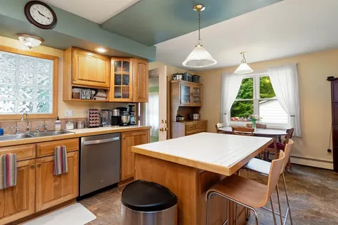 5 Alderbrook Road Essex VT 05452