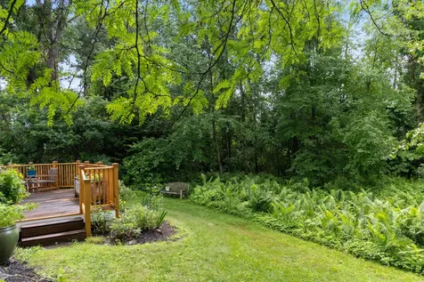 17 Eastman Farm Road Burlington VT 05408