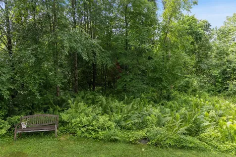 17 Eastman Farm Road Burlington VT 05408