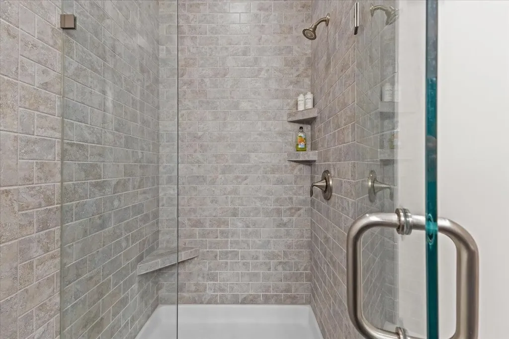 68 Laurentide Lane South Burlington VT 05403