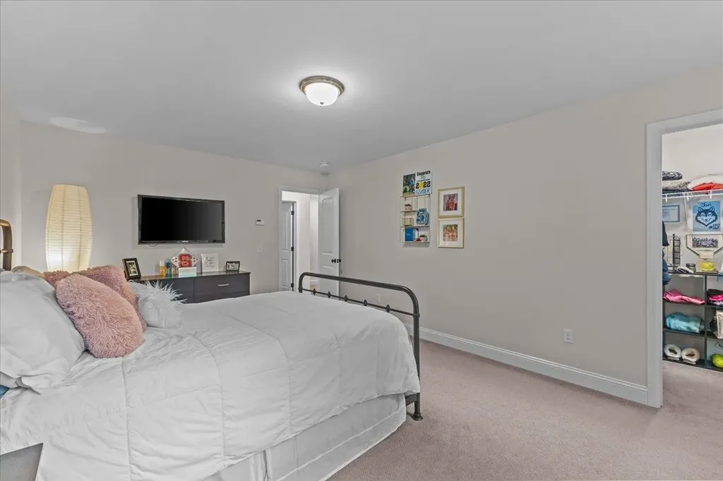 68 Laurentide Lane South Burlington VT 05403