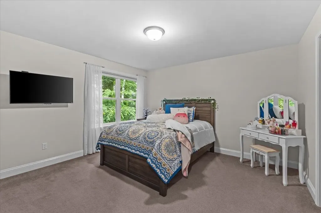 68 Laurentide Lane South Burlington VT 05403