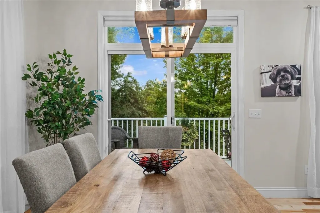 68 Laurentide Lane South Burlington VT 05403