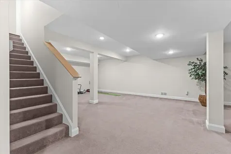 68 Laurentide Lane South Burlington VT 05403