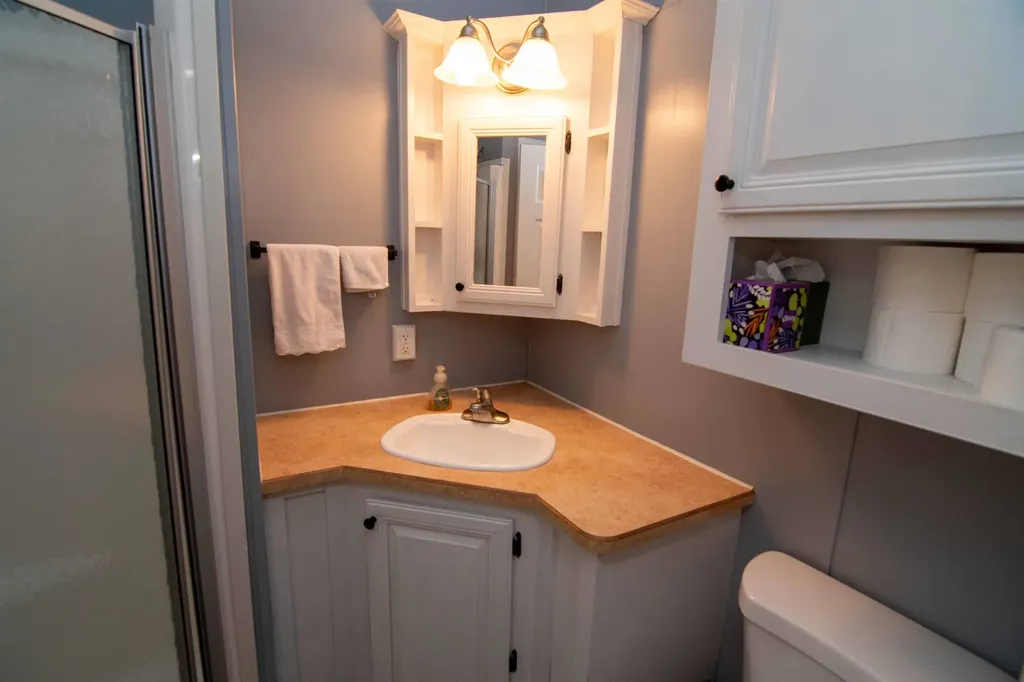 186 High Country Way Holderness NH 03245