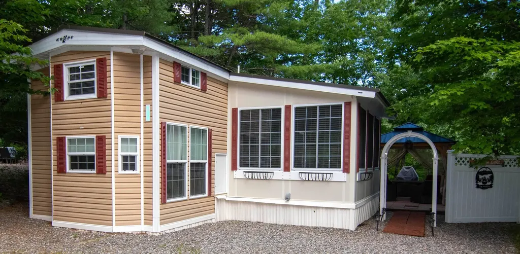 186 High Country Way Holderness NH 03245