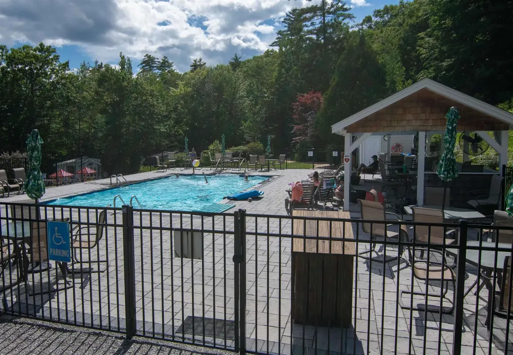 186 High Country Way Holderness NH 03245