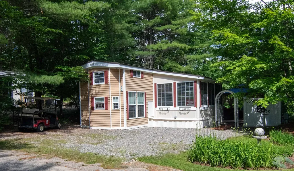 186 High Country Way Holderness NH 03245