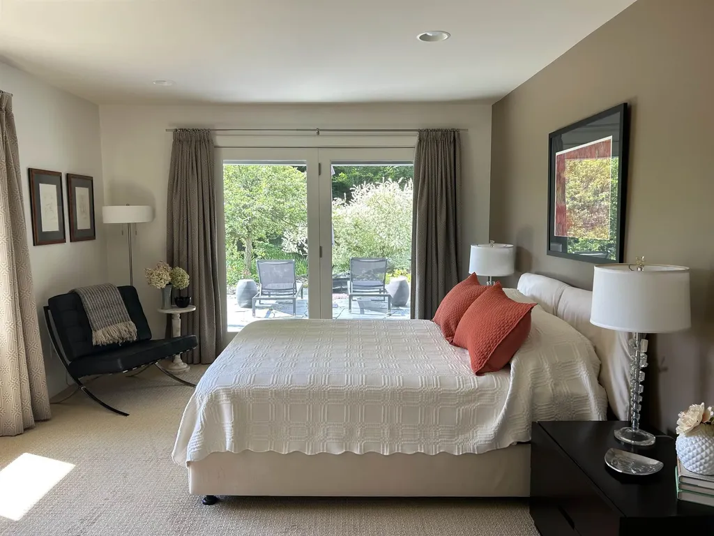 60 Mclane Road Stowe VT 05672