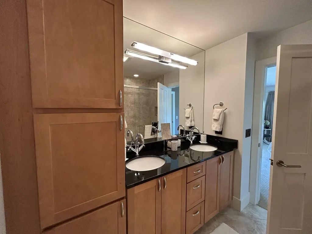 60 Mclane Road Stowe VT 05672