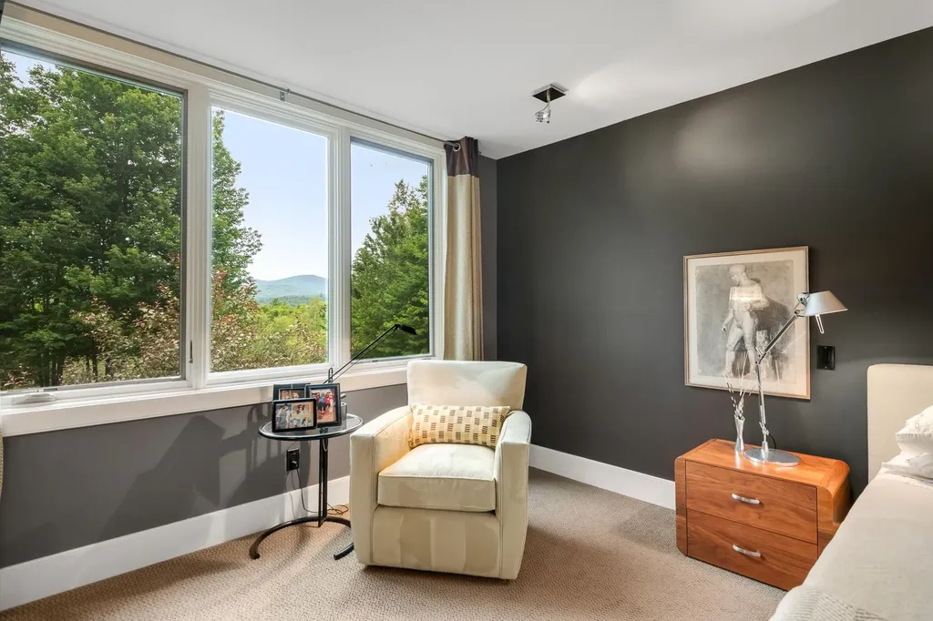 60 Mclane Road Stowe VT 05672