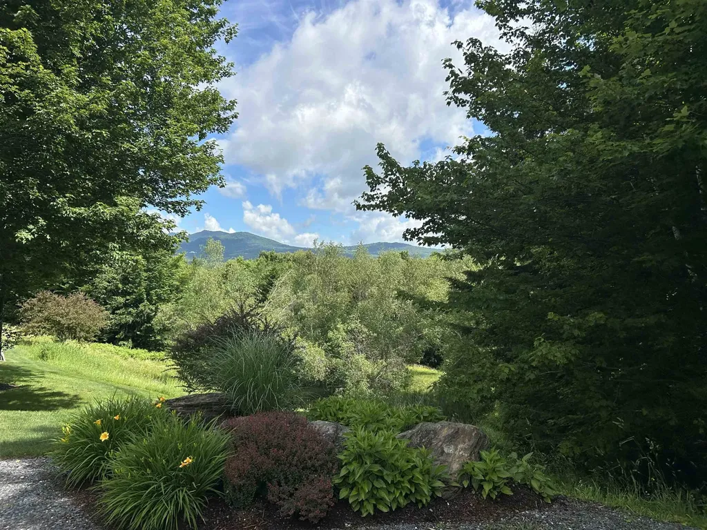 60 Mclane Road Stowe VT 05672