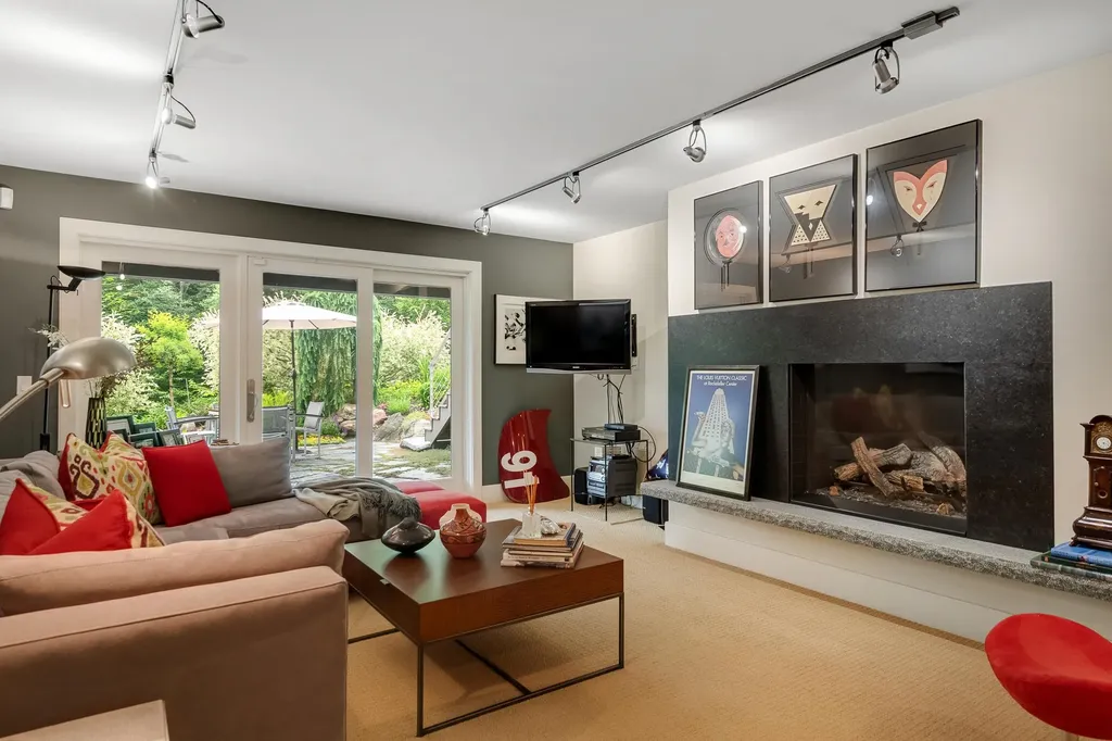 60 Mclane Road Stowe VT 05672