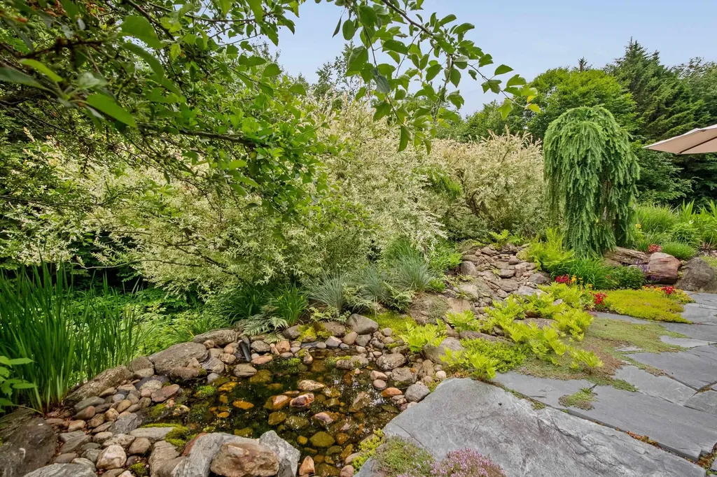 60 Mclane Road Stowe VT 05672