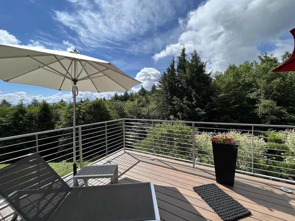 60 Mclane Road Stowe VT 05672