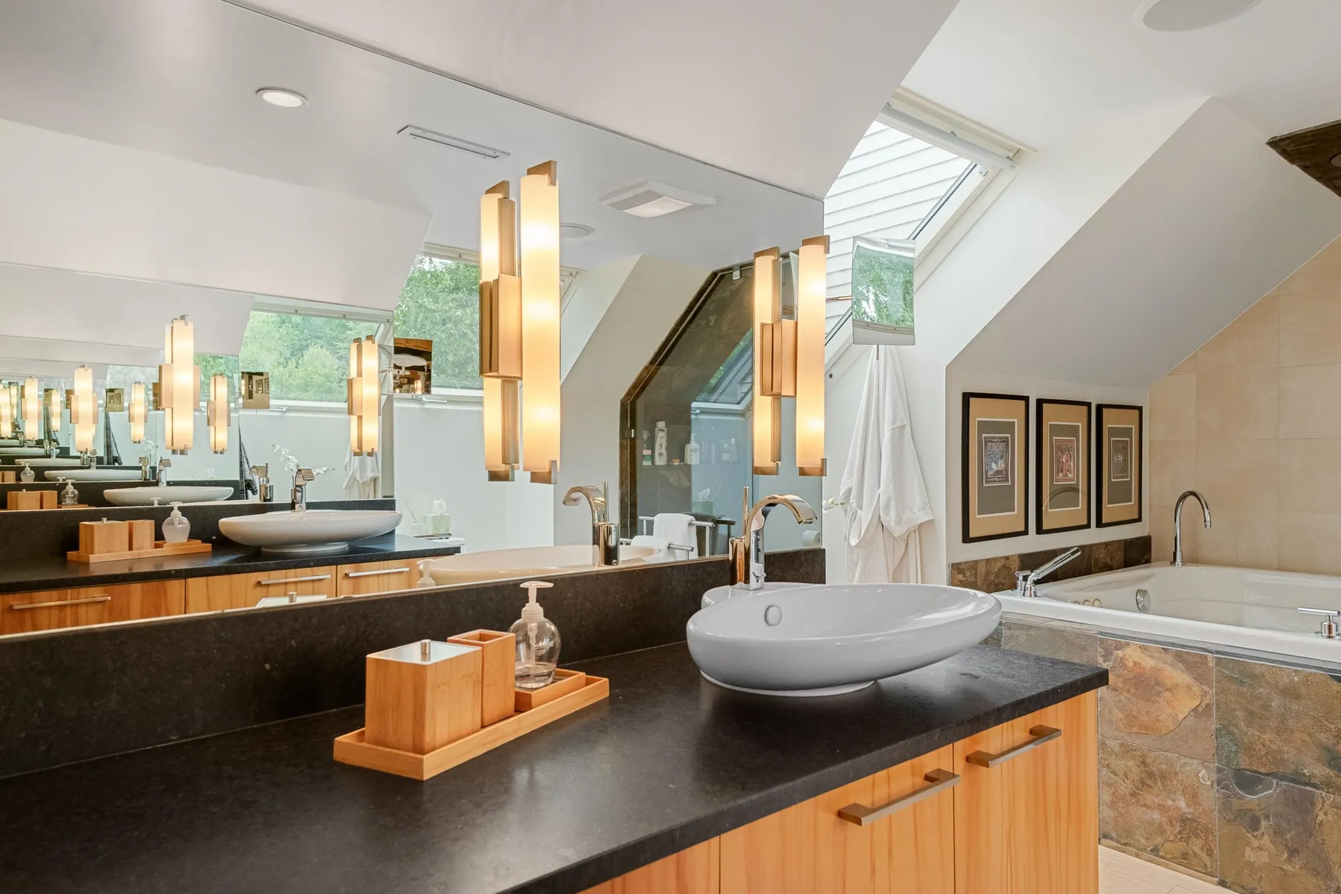 60 Mclane Road Stowe VT 05672